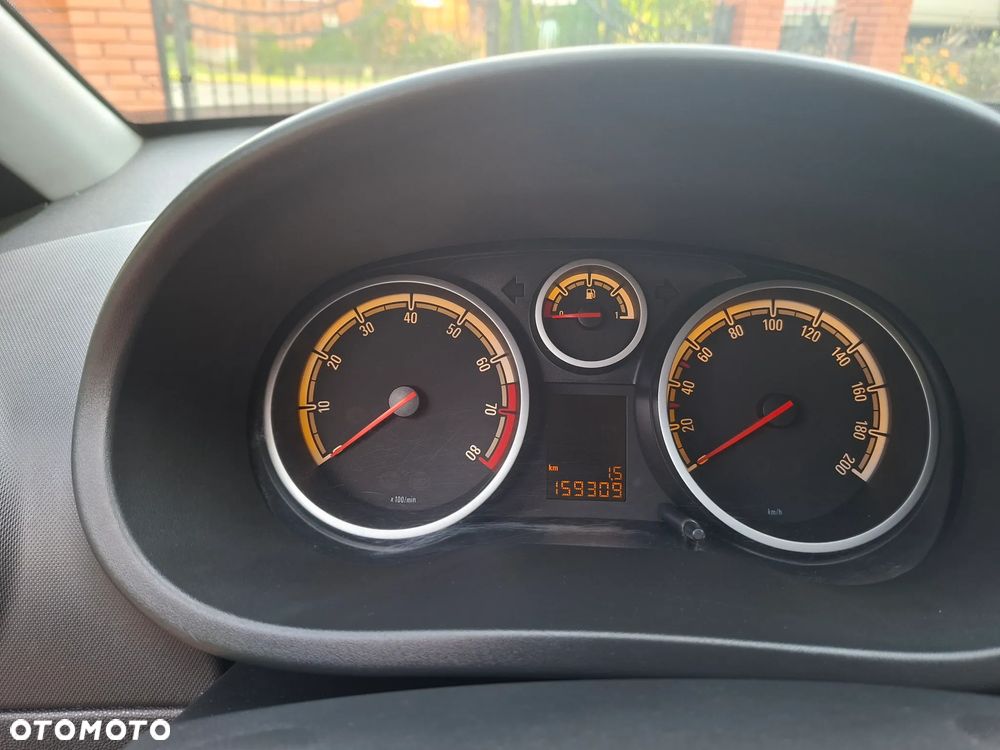 Opel Corsa 1.2 16V Enjoy - 12