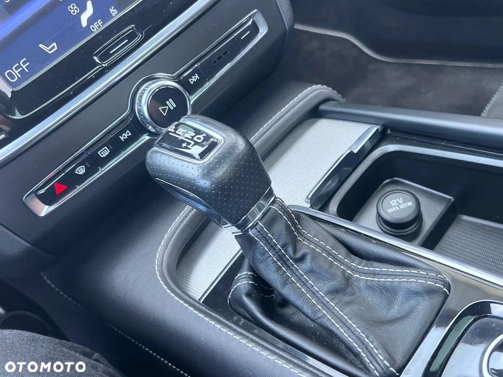 Volvo V90 - 24
