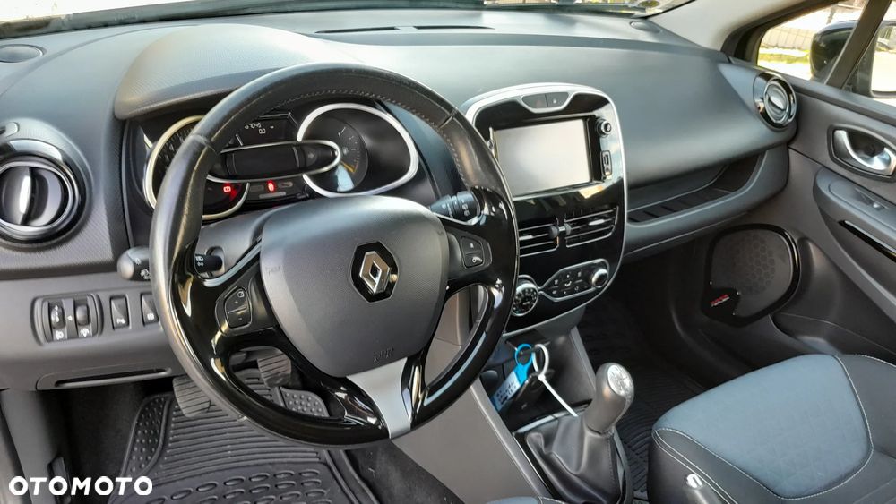 Renault Clio - 24