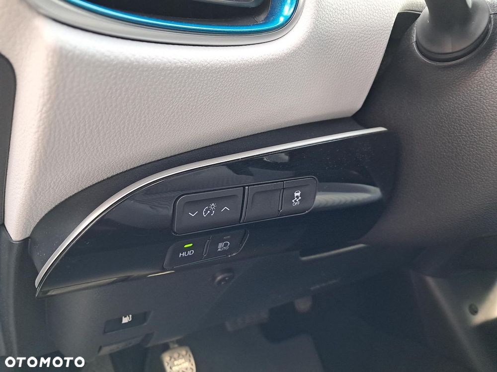 Toyota Prius 1.8 Hybrid Comfort - 18