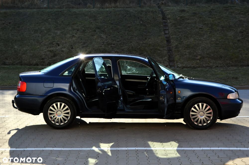 Audi A4 Limousine - 29