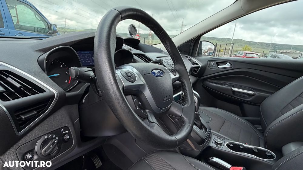 Ford Kuga 2.0 TDCi 4WD Powershift Titanium - 12