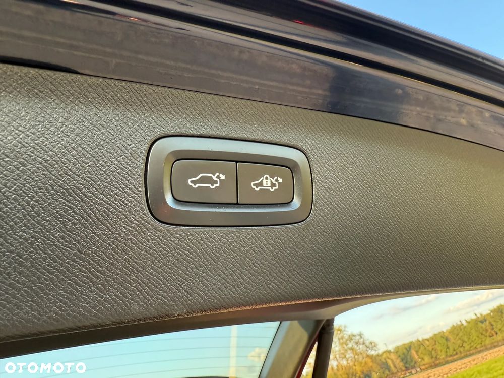 Volvo XC 90 D5 SCR AWD Momentum - 12