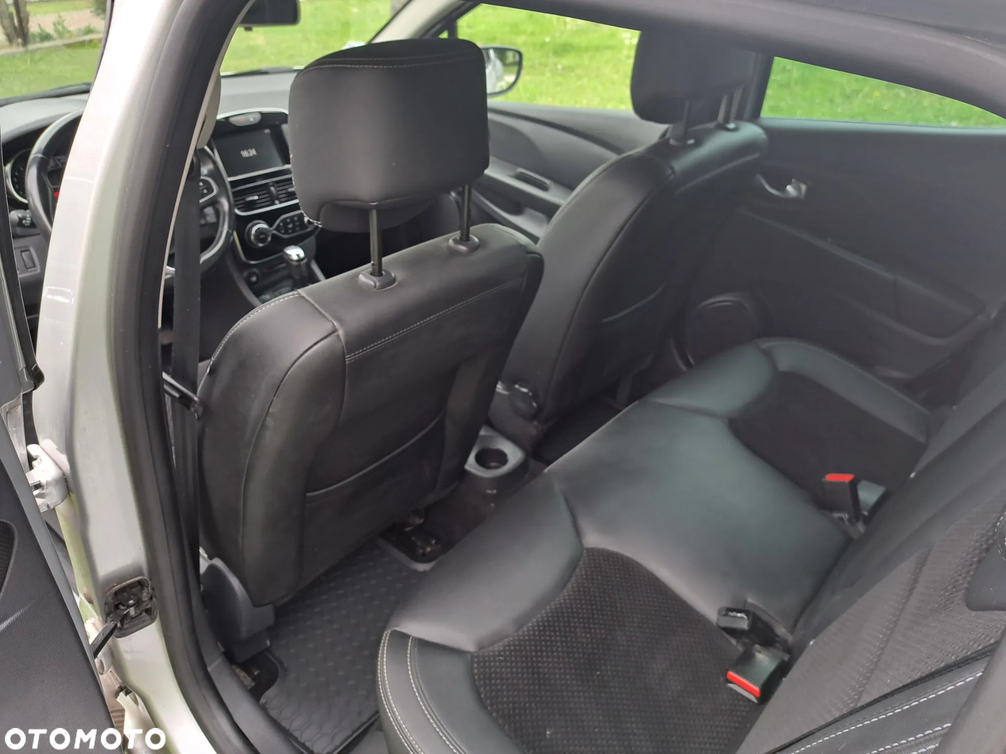 Renault Clio - 30