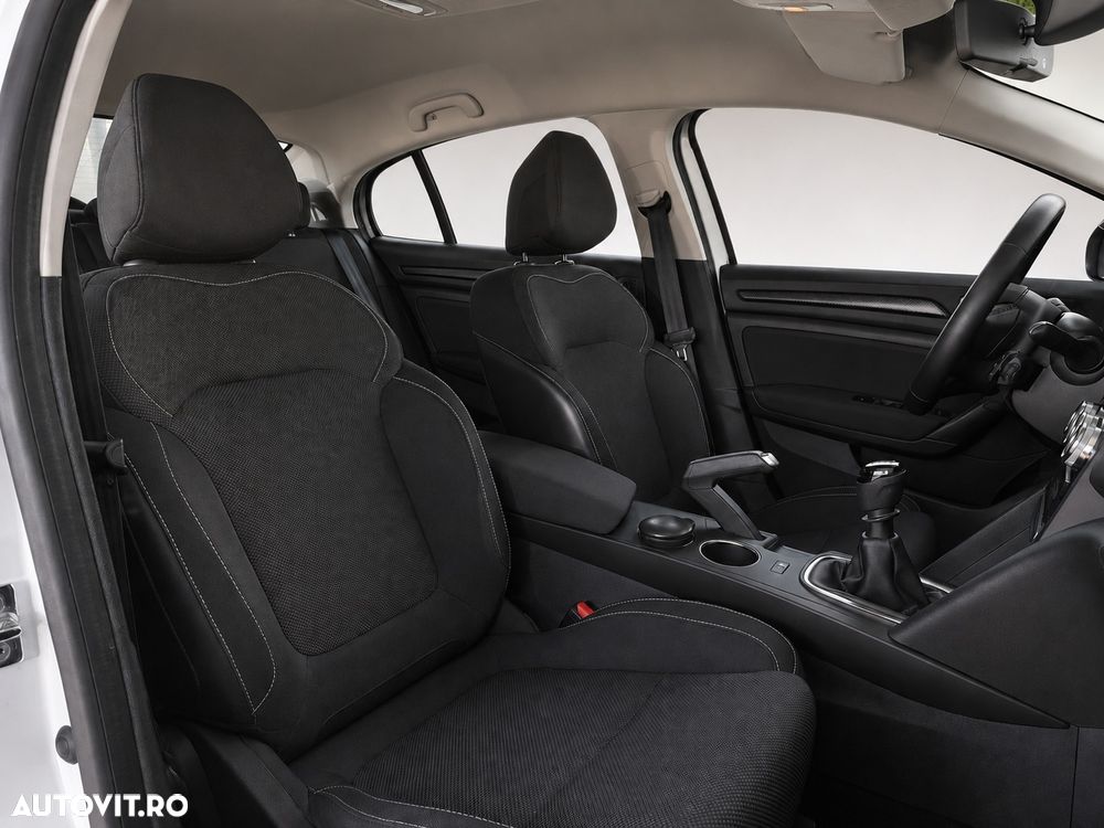 Renault Megane Blue dCi 116 Intens - 13