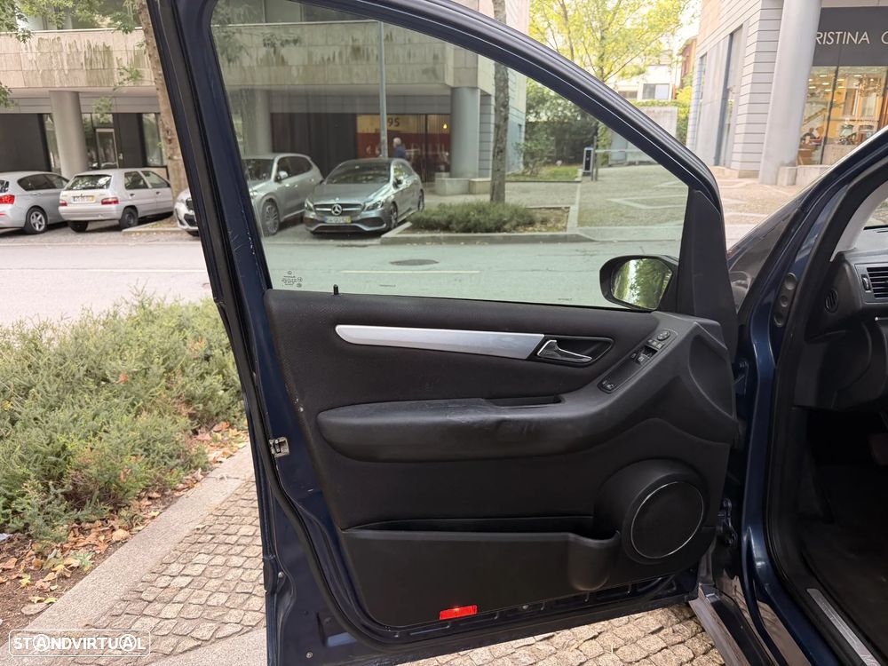 Mercedes-Benz B 180 CDi Autotronic - 8