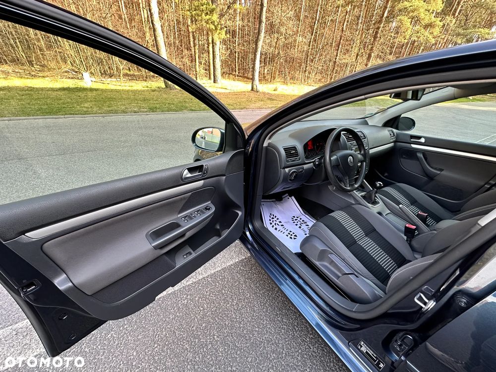 Volkswagen Golf 1.6 United - 19