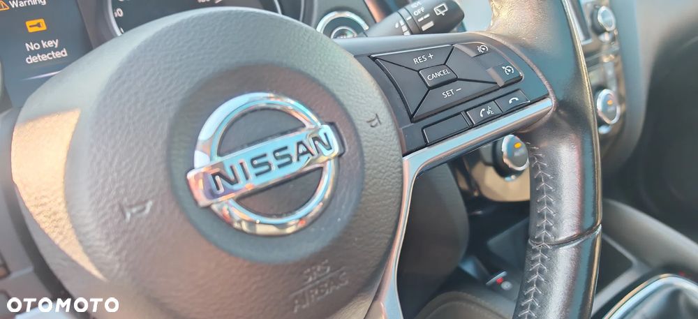Nissan Qashqai 1.5 dCi N-Connecta - 17