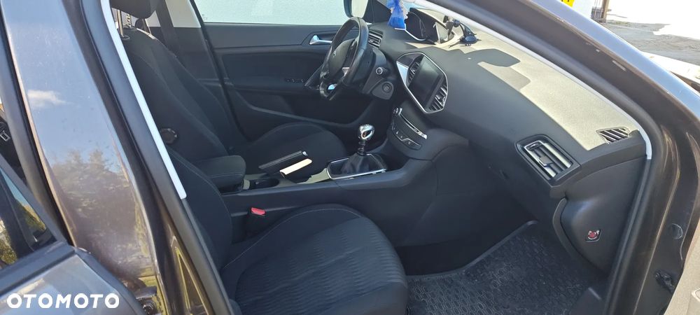 Peugeot 308 - 15