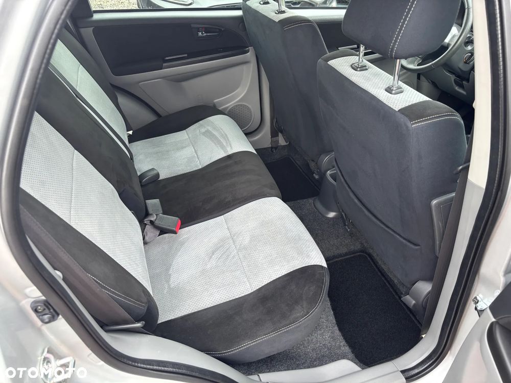 Suzuki SX4 1.6 Comfort - 15
