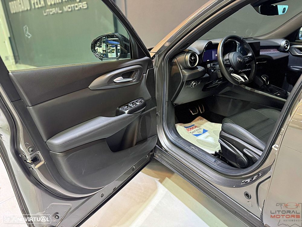 Alfa Romeo Tonale 1.3 VGT Plug-In-Hybrid Q4 Edizione Speciale - 14