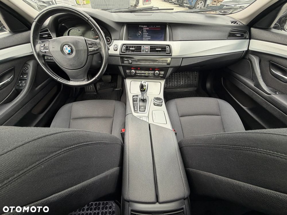 BMW Seria 5 520d xDrive - 39