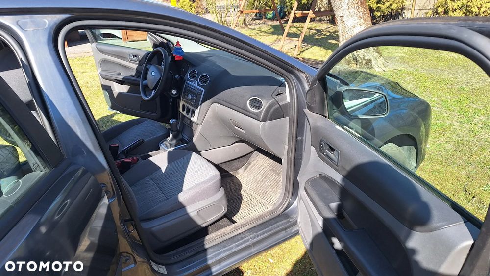 Ford Focus 1.6 Ti-VCT Ghia - 8