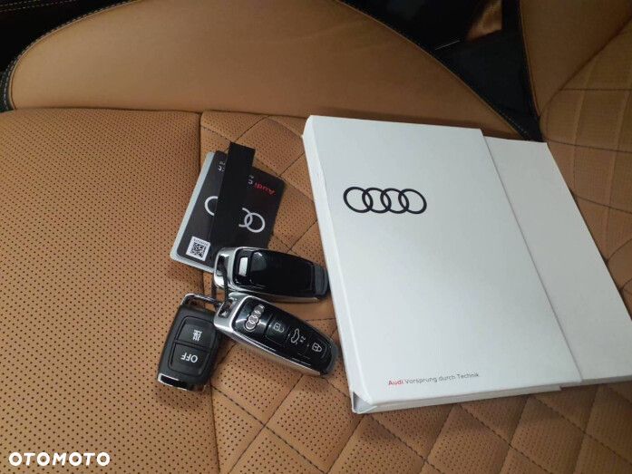 Audi A8 - 12