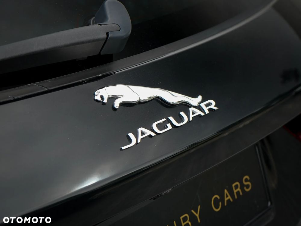 Jaguar F-Pace 5.0 V8 P550 AWD SVR - 11