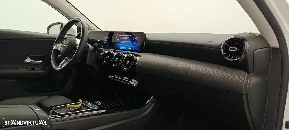 Mercedes-Benz A 200 Standard - 19