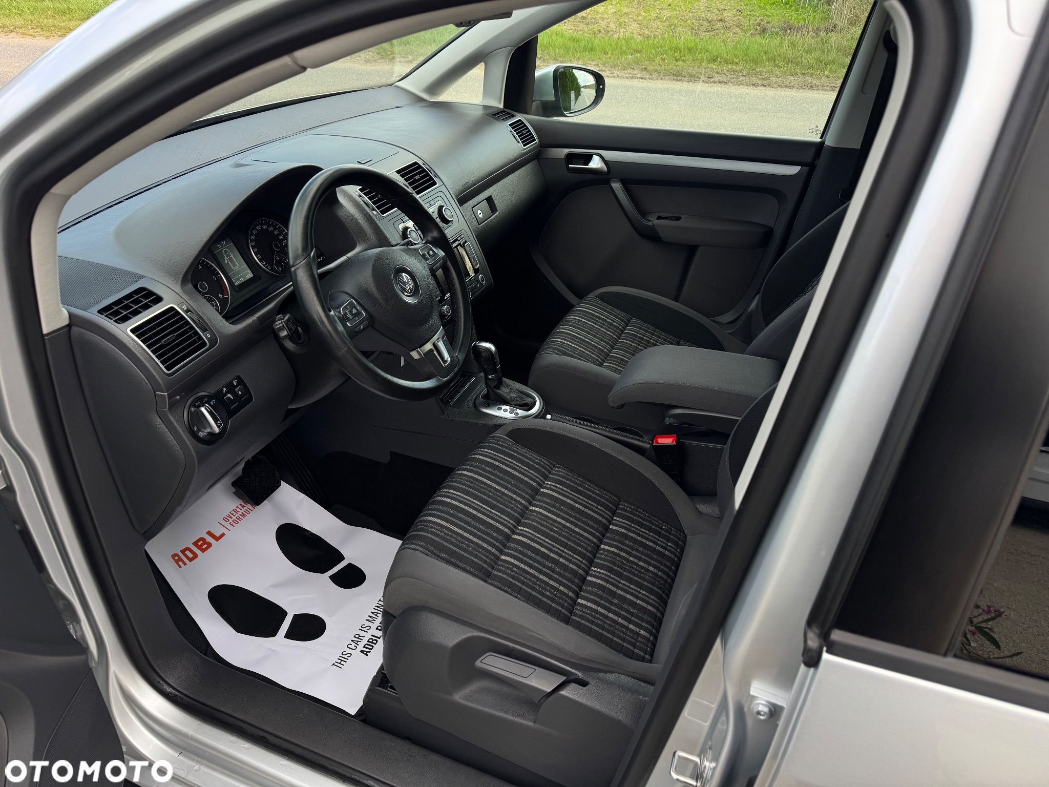 Volkswagen Touran 2.0 TDI DPF DSG Cross - 18