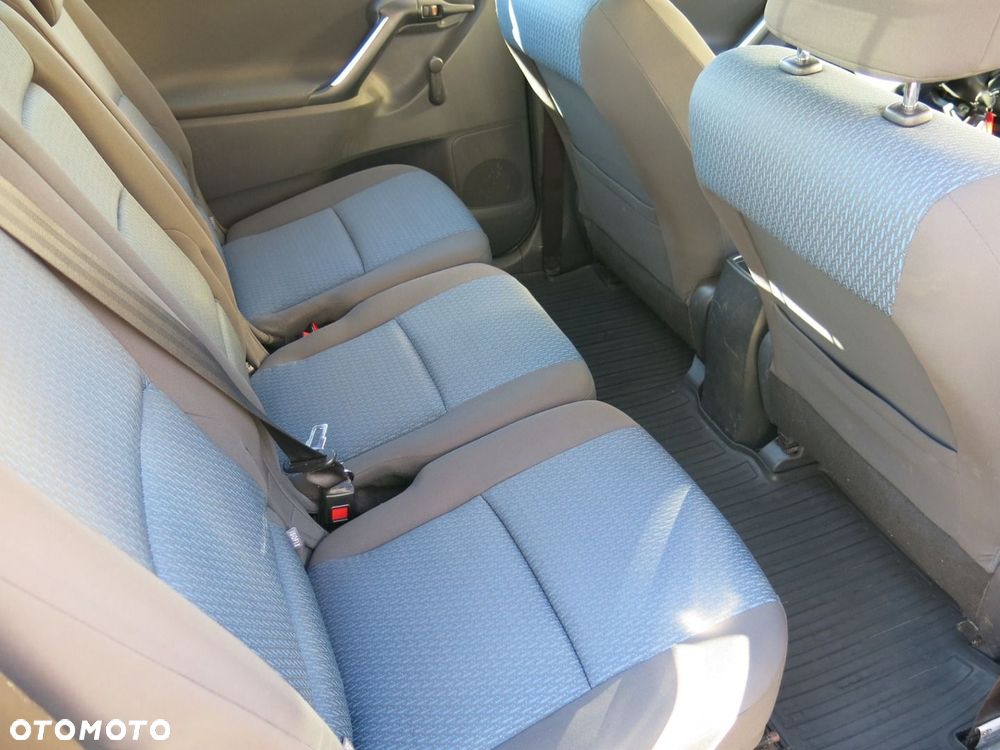 Toyota Verso 1.6 Active - 8