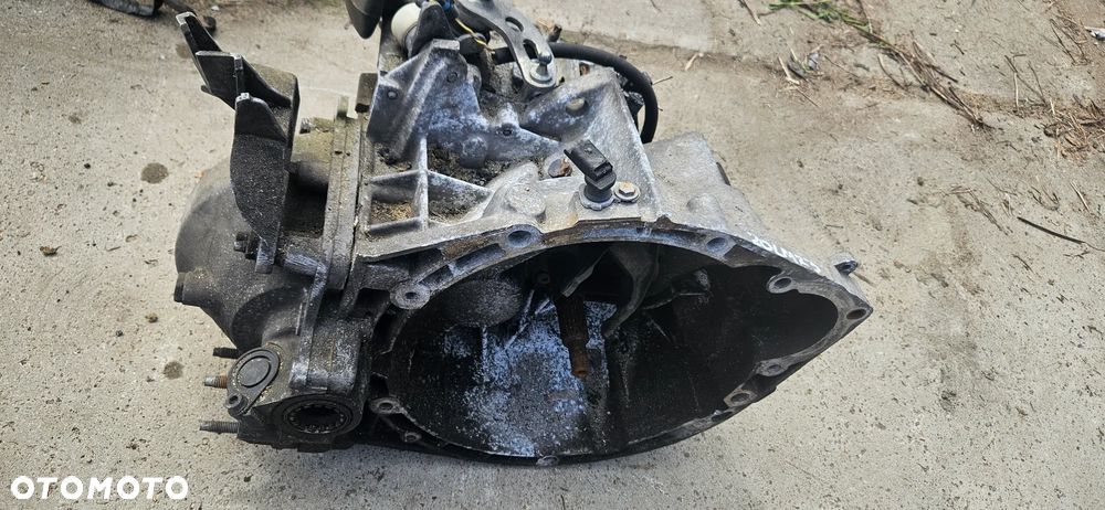 Skrzynia biegów Citroen C5 I Peugeot 307 2,0 HDI 5-bieg manual 20LM23 - 3