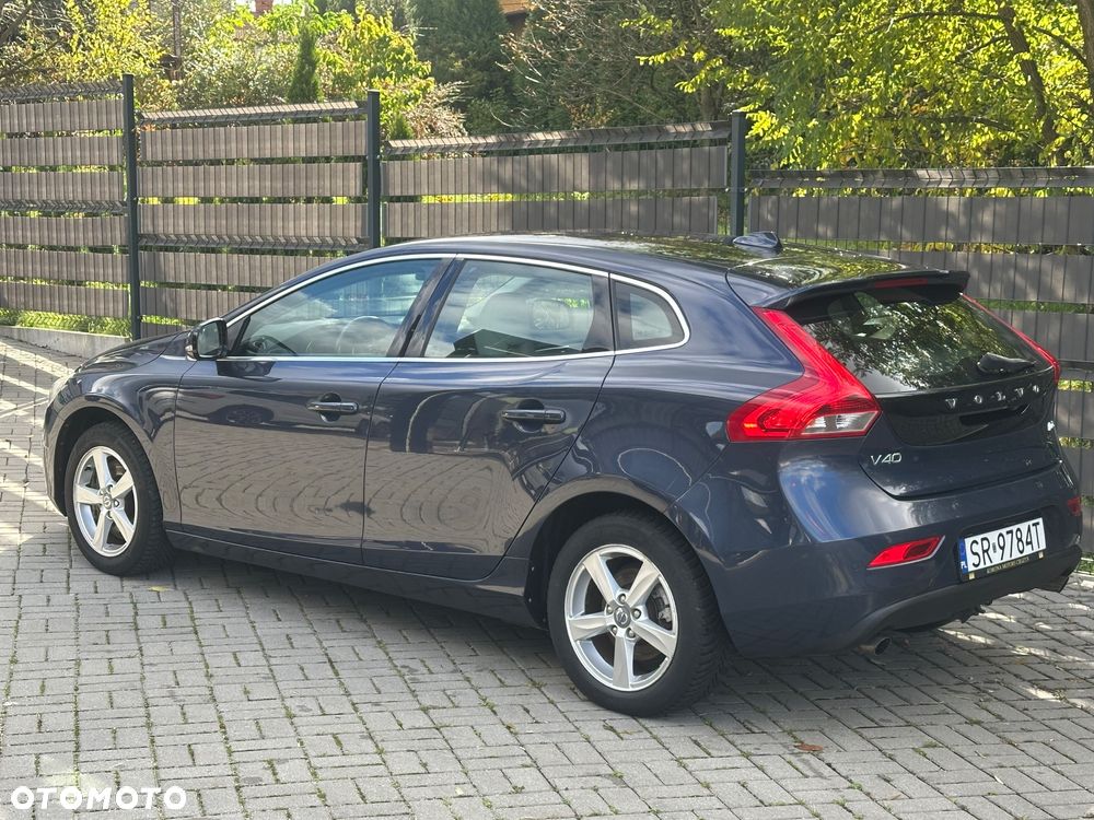 Volvo V40 D3 Momentum - 10