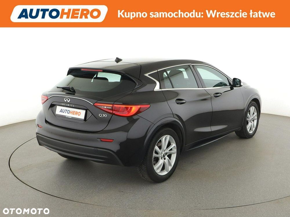 Infiniti Q30 1.5d Premium - 8