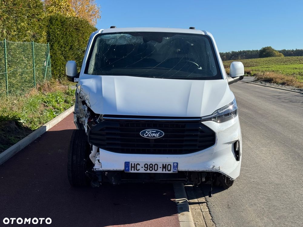 Ford Transit Custom 2025 photo 2