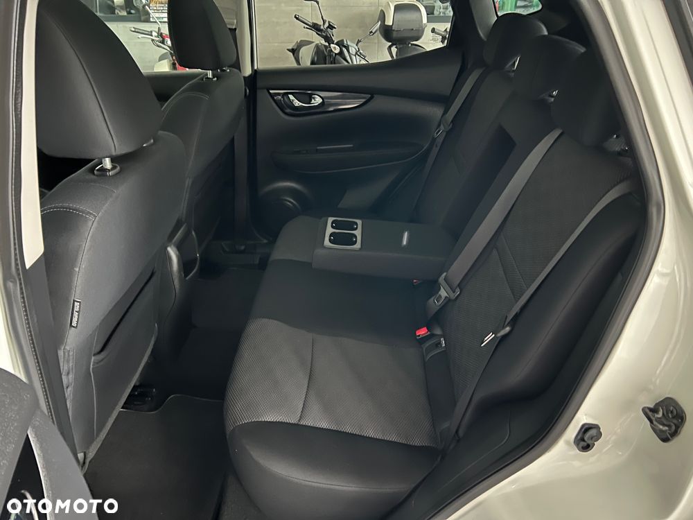 Nissan Qashqai 1.6 360 S/S - 18
