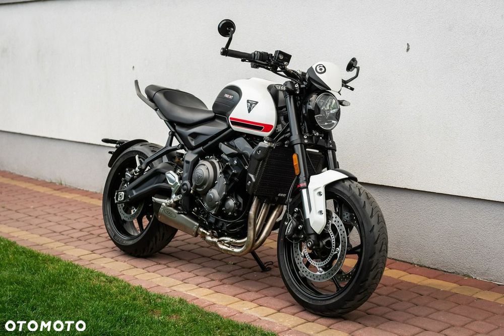 Triumph Trident - 1