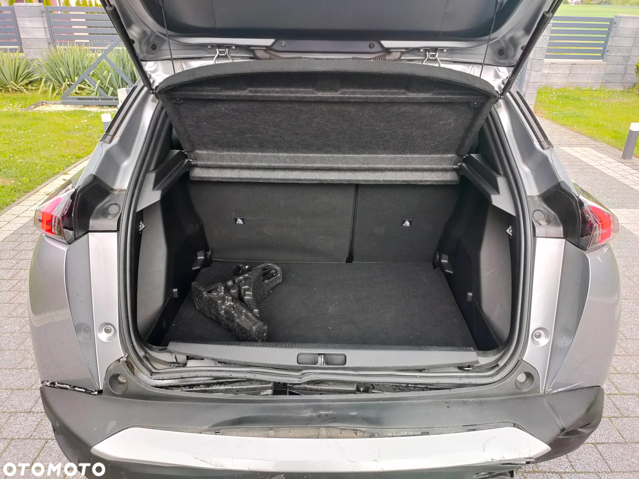 Peugeot 2008 - 11