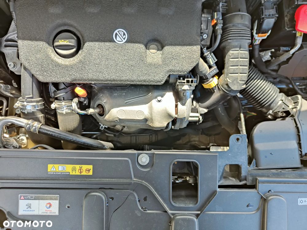 Peugeot 3008 BlueHDi 130 Stop & Start EAT8 Allure Pack - 16