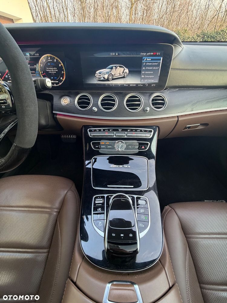 Mercedes-Benz Klasa E AMG 63 S 4-Matic+ - 12