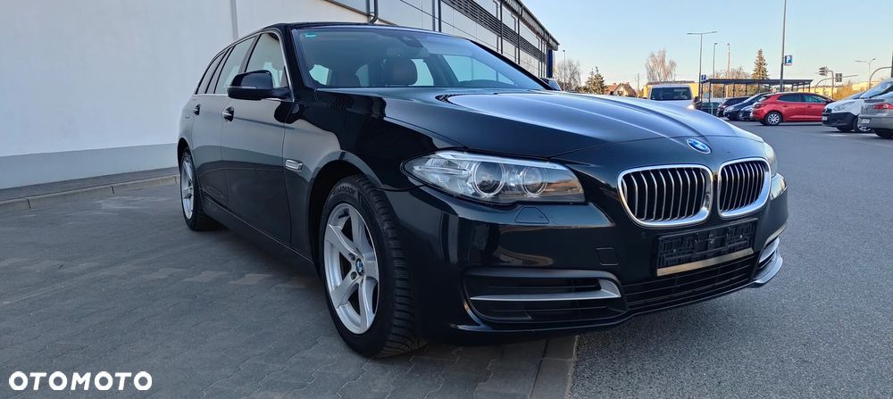 BMW Seria 5 525d Luxury Line - 9