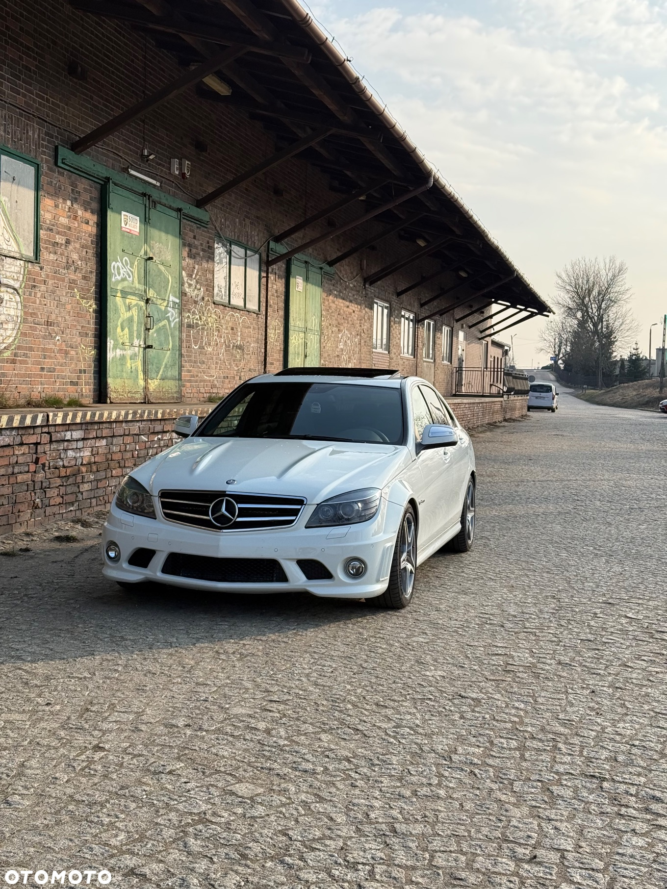 Mercedes-Benz Klasa C 63 AMG - 7