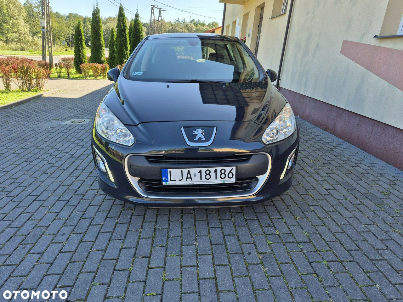 Peugeot 308 - 8