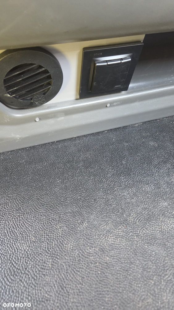 Volkswagen Crafter Furgon Brygadówka 6-os. - 15