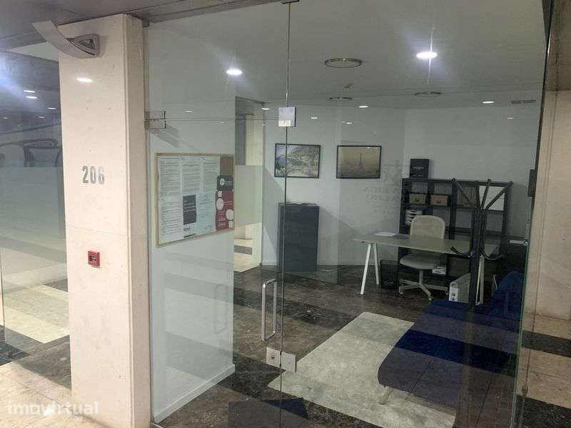 Arrendo loja / escritório no centro de Gondomar - Grande imagem: 4/5