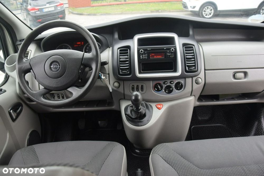 Opel Vivaro - 24