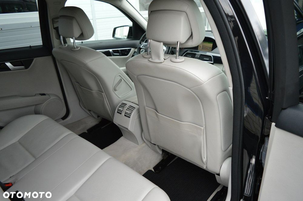 Mercedes-Benz Klasa C - 29