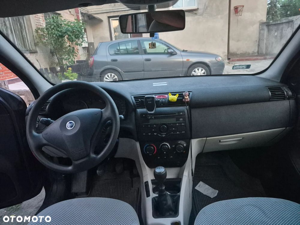 Fiat Stilo 1.6 16V Actual - 10