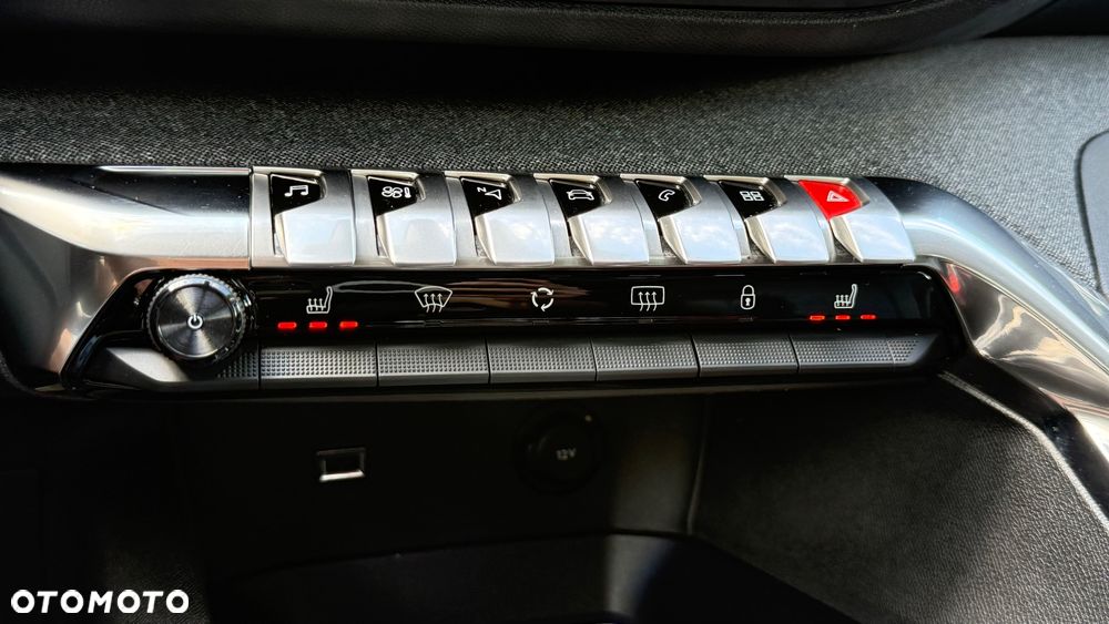 Peugeot 3008 PureTech 130 Stop & Start GPF EAT8 Allure Business-Paket - 30