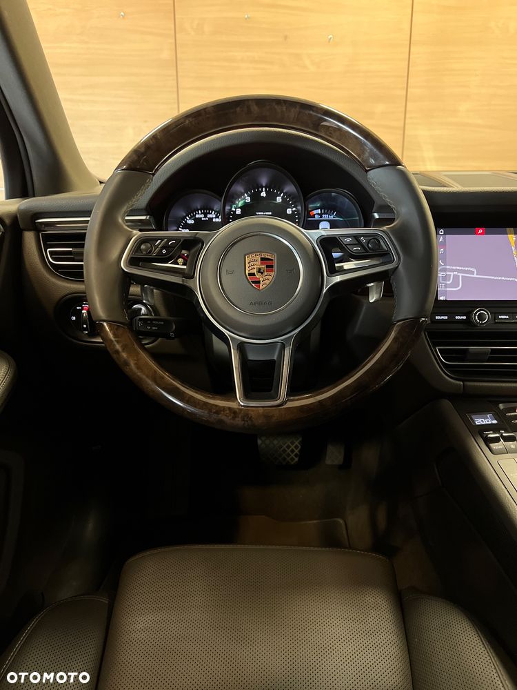 Porsche Macan - 22