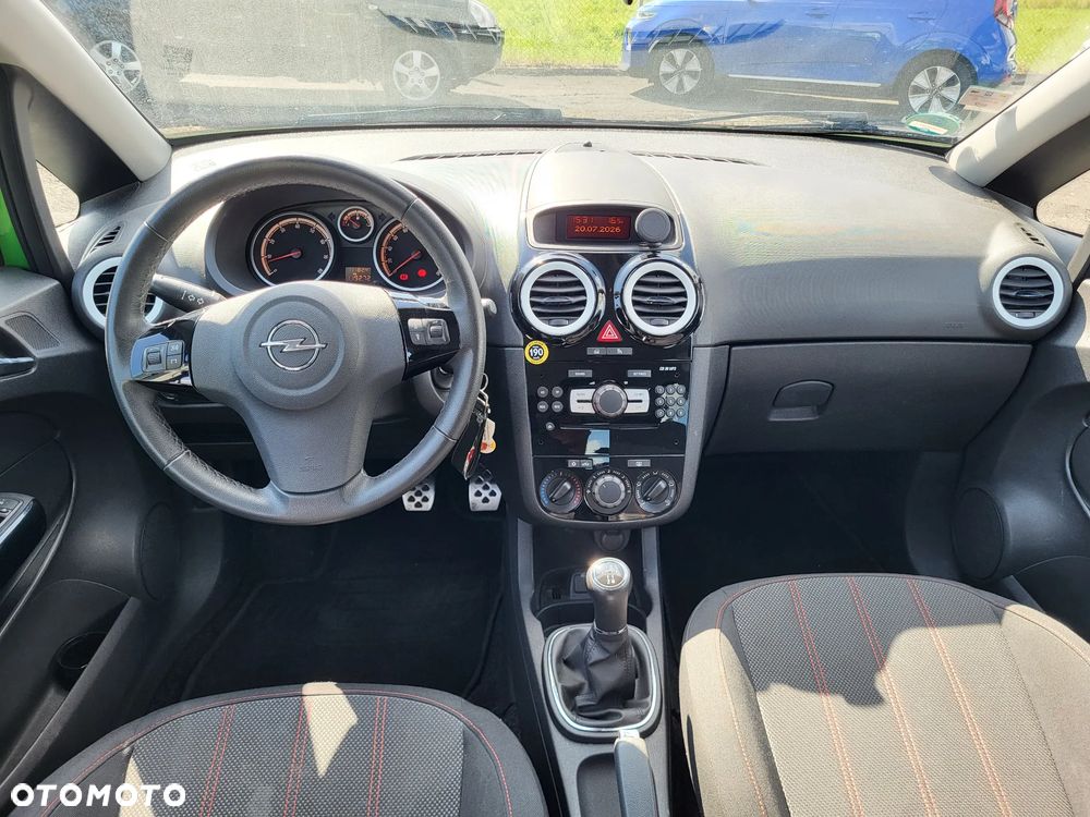 Opel Corsa 1.4 16V Color Edition - 9