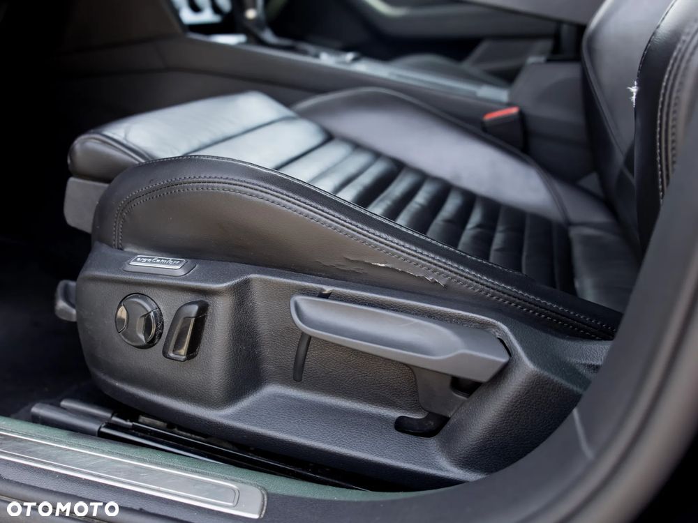 Volkswagen Passat 2.0 TDI 4Mot Elegance DSG - 26