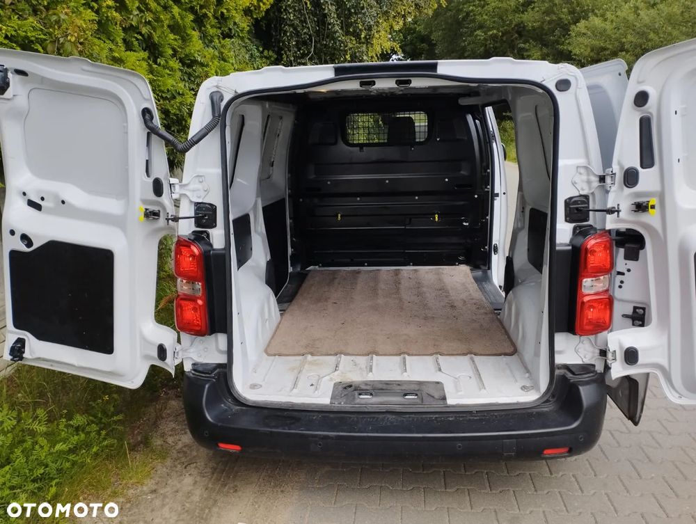 Toyota ProAce Kombi 1.5 D-4D Medium 2,7t - 9