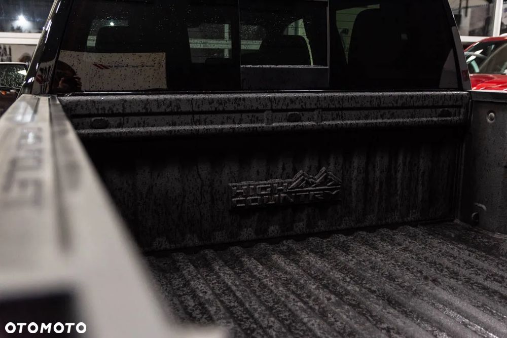 Chevrolet Silverado - 12