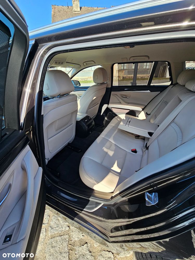 BMW Seria 5 518d - 13