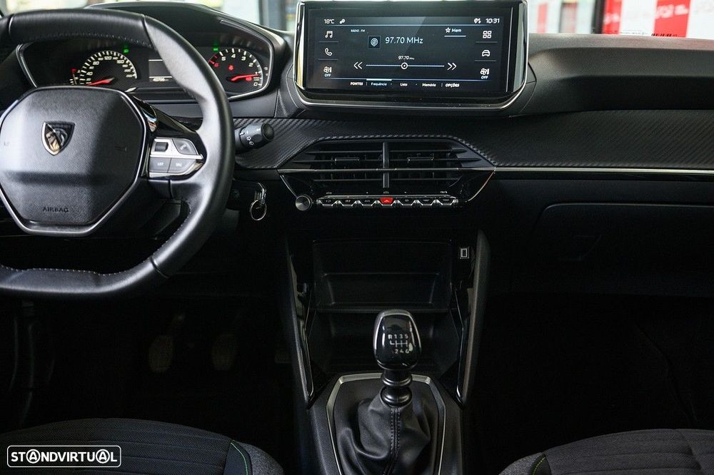 Peugeot 208 1.2 PureTech Allure - 53
