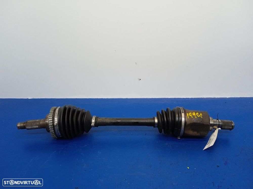 TRANSMISSÃO FRONTAL ESQUERDA KIA CARENS II LIMUSINA 2006 -D4EA - 4