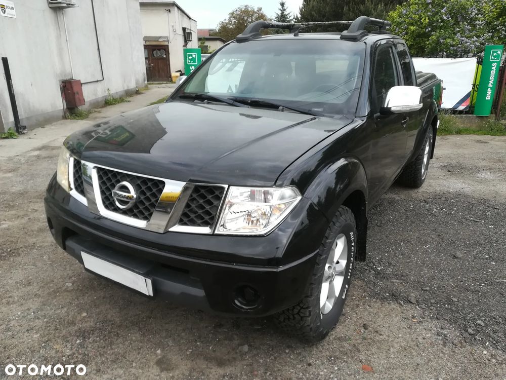 Nissan Navara 2.5 TDi Comfort / SE - 2