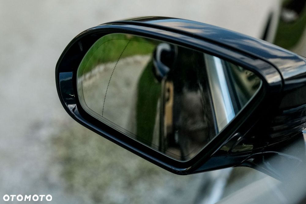 Mercedes-Benz Klasa E 220 d 9G-TRONIC - 33